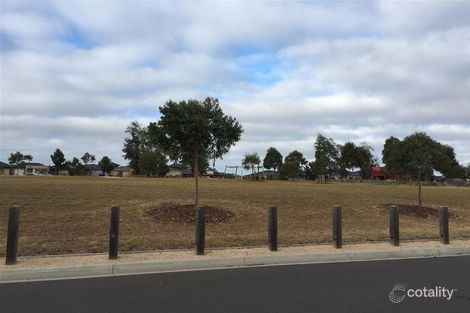 Property photo of 35 Ashgrove Drive Deer Park VIC 3023