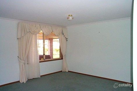 Property photo of 18 James Foster Drive Black Head NSW 2430