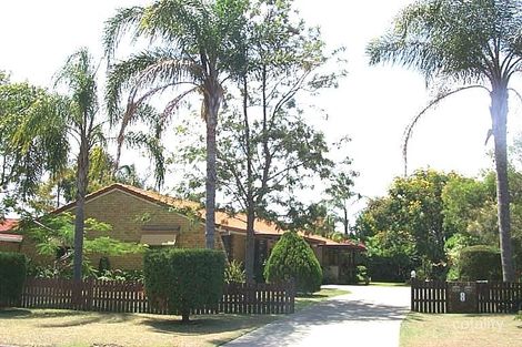 2/8 Eurimbula Ct, Paradise Point, QLD 4216