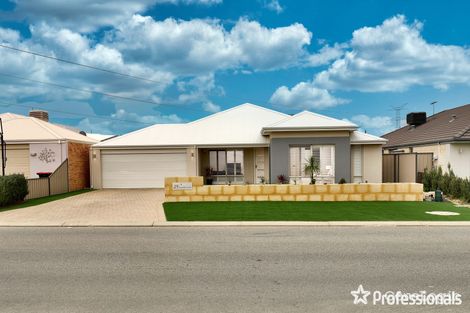 Property photo of 25 Passendale Crescent Piara Waters WA 6112