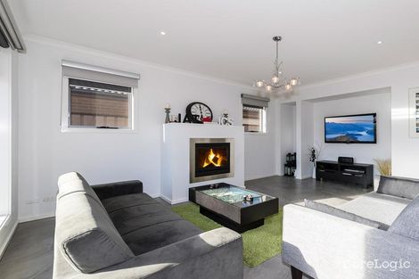 Property photo of 9 Hovell Drive Burnside Heights VIC 3023