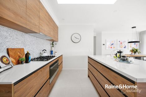 10 Acacia Loop, Greenbank, QLD 4124