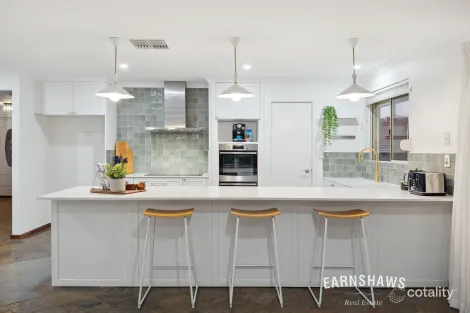 Property photo of 27 Bourke View Jane Brook WA 6056