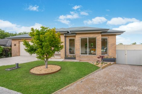 Property photo of 13 The Circuit Pakenham VIC 3810