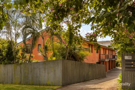 Property photo of 2/109 Hall Street Alderley QLD 4051