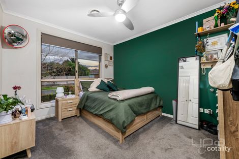 Property photo of 1 Wordel Place Kurunjang VIC 3337