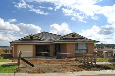 22 Bowerbird St, Maryland, NSW 2287