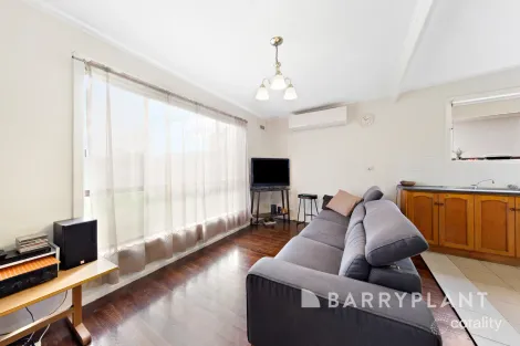 Property photo of 10 Leonard Avenue St Albans VIC 3021