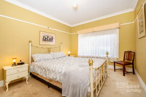 Property photo of 38 Waranga Drive Kialla VIC 3631