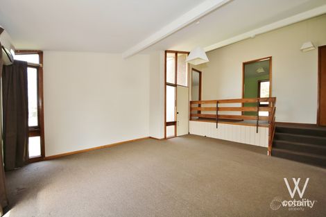 Property photo of 7 Ross Place Mitchell NSW 2795