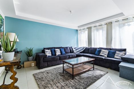 Property photo of 9 Magnolia Mews Mount Annan NSW 2567