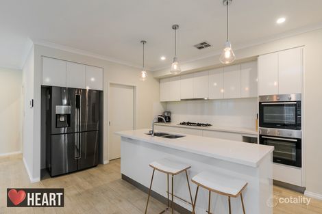 Property photo of 10 Mercury Street Treeby WA 6164