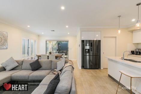 Property photo of 10 Mercury Street Treeby WA 6164