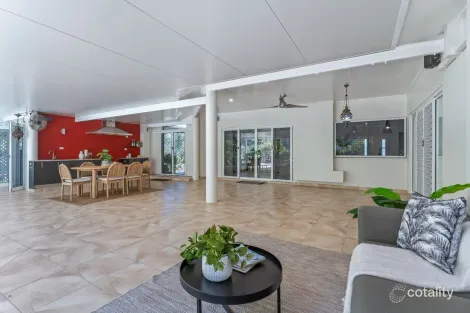 Property photo of 2 Solomon Place Mooroobool QLD 4870