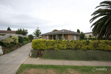 17 Tucker St, Breakwater, VIC 3219