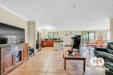 Property photo of 76 Chapple Drive Australind WA 6233