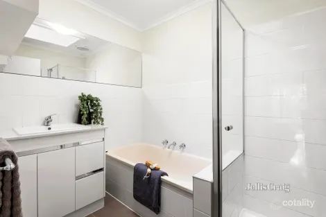 Property photo of 1/70 Graham Road Viewbank VIC 3084