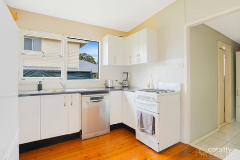 Property photo of 23 Nirringa Road Summerland Point NSW 2259