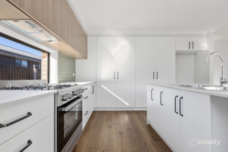 Property photo of 1 Madeleine Drive Goulburn NSW 2580