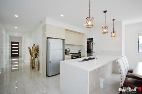 Property photo of 30 Bilby Street Craigieburn VIC 3064