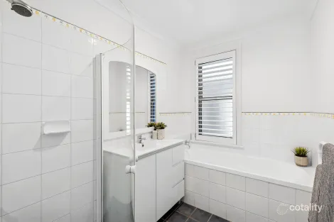 Property photo of 8 Werrina Parade Blue Bay NSW 2261