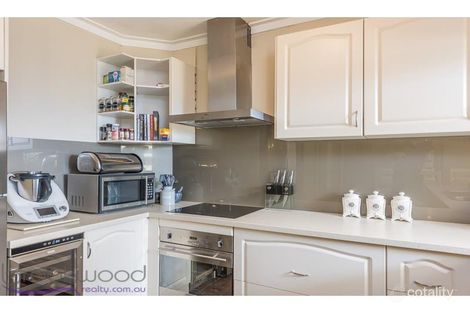 Property photo of 36 Beresford Gardens Swan View WA 6056