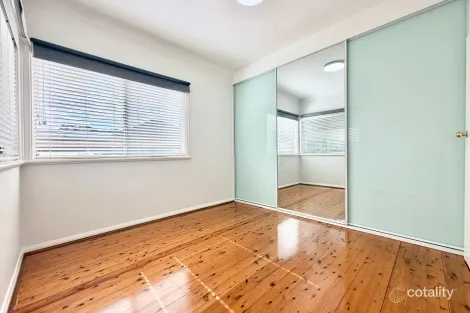 Property photo of 11 Larien Crescent Birrong NSW 2143