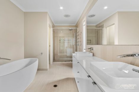 Property photo of 18 Hillstone Crescent Maudsland QLD 4210