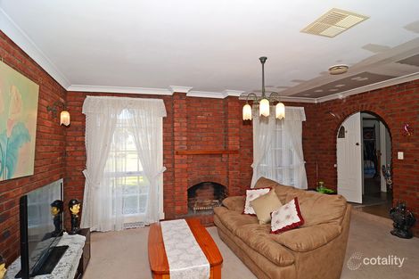 Property photo of 2 Davie Crescent Hoppers Crossing VIC 3029