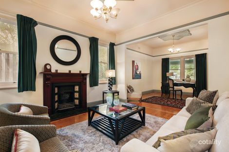 Property photo of 4 Carlyle Crescent Mont Albert VIC 3127