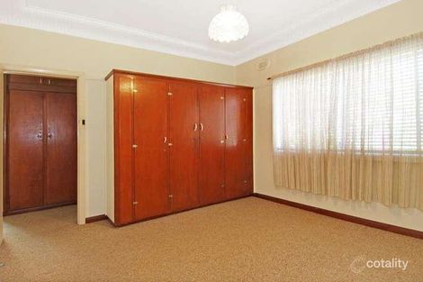 Property photo of 28 Byrarong Avenue Mangerton NSW 2500