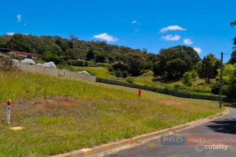 13 Bonza Cres, Batlow, NSW 2730