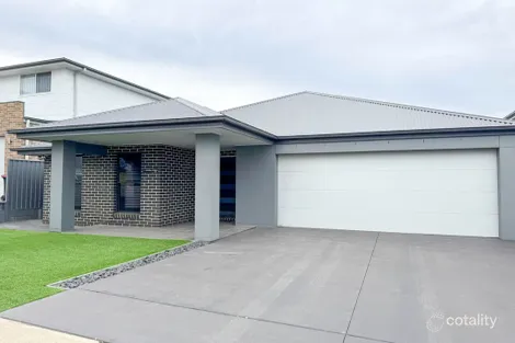 Property photo of 30 Randall Street Glenmore Park NSW 2745