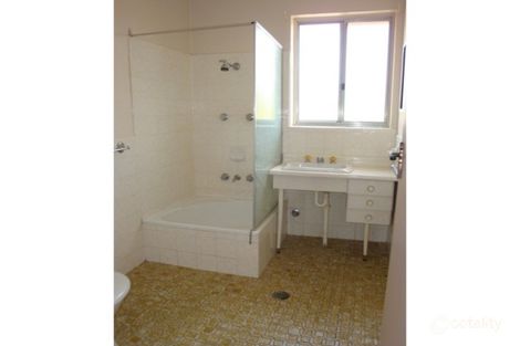 Property photo of 10/2 Booth Street Queanbeyan East NSW 2620