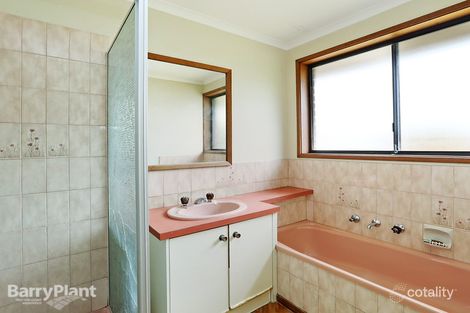 Property photo of 6 Moyston Grove Corio VIC 3214
