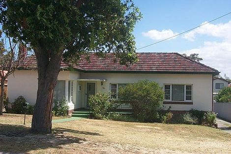 54 Boronia St, Innaloo, WA 6018