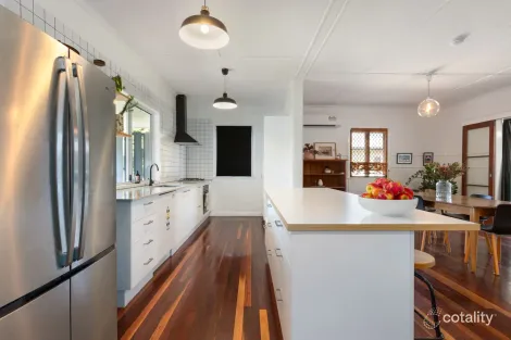 Property photo of 14 Dorothy Street Silkstone QLD 4304