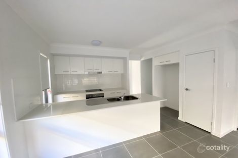 Property photo of 24 Promenade Circuit Rothwell QLD 4022