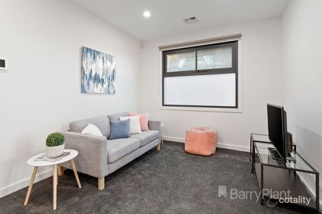 Property photo of 10 Tyrone Avenue Macleod VIC 3085