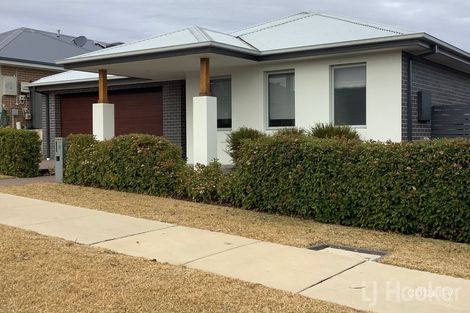 Property photo of 8 Carl Street Googong NSW 2620