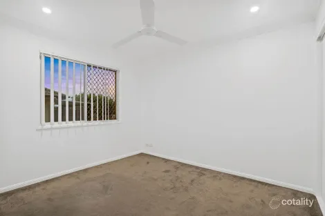 Property photo of 21 Riverside Crescent Springfield Lakes QLD 4300