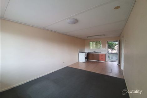 1/697 Logan Rd, Greenslopes, QLD 4120