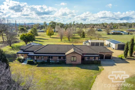 19 Glen Legh Rd, Glen Innes, NSW 2370