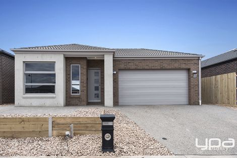 Property photo of 94 Claret Ash Boulevard Harkness VIC 3337