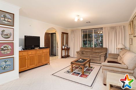 Property photo of 12 Chinook Crescent Mooroolbark VIC 3138