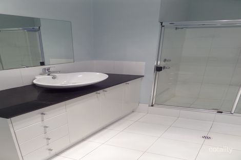 Property photo of 40 Amberley Way Westminster WA 6061