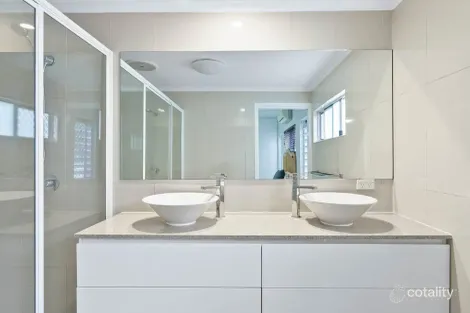 Property photo of 10 Coolum Close Kewarra Beach QLD 4879
