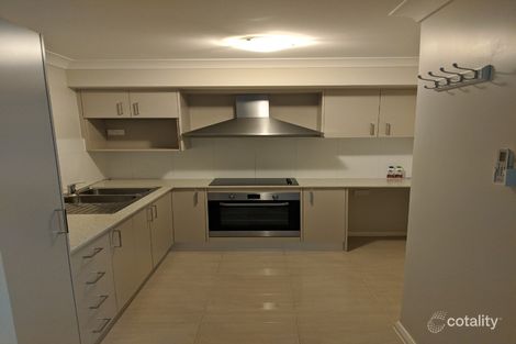 Property photo of 4 McCabe Place Rosemeadow NSW 2560