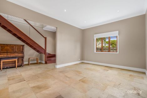 Property photo of 86 Mountjoy Terrace Wynnum QLD 4178