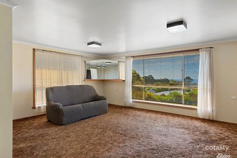 Property photo of 10 Cedar Place Romaine TAS 7320